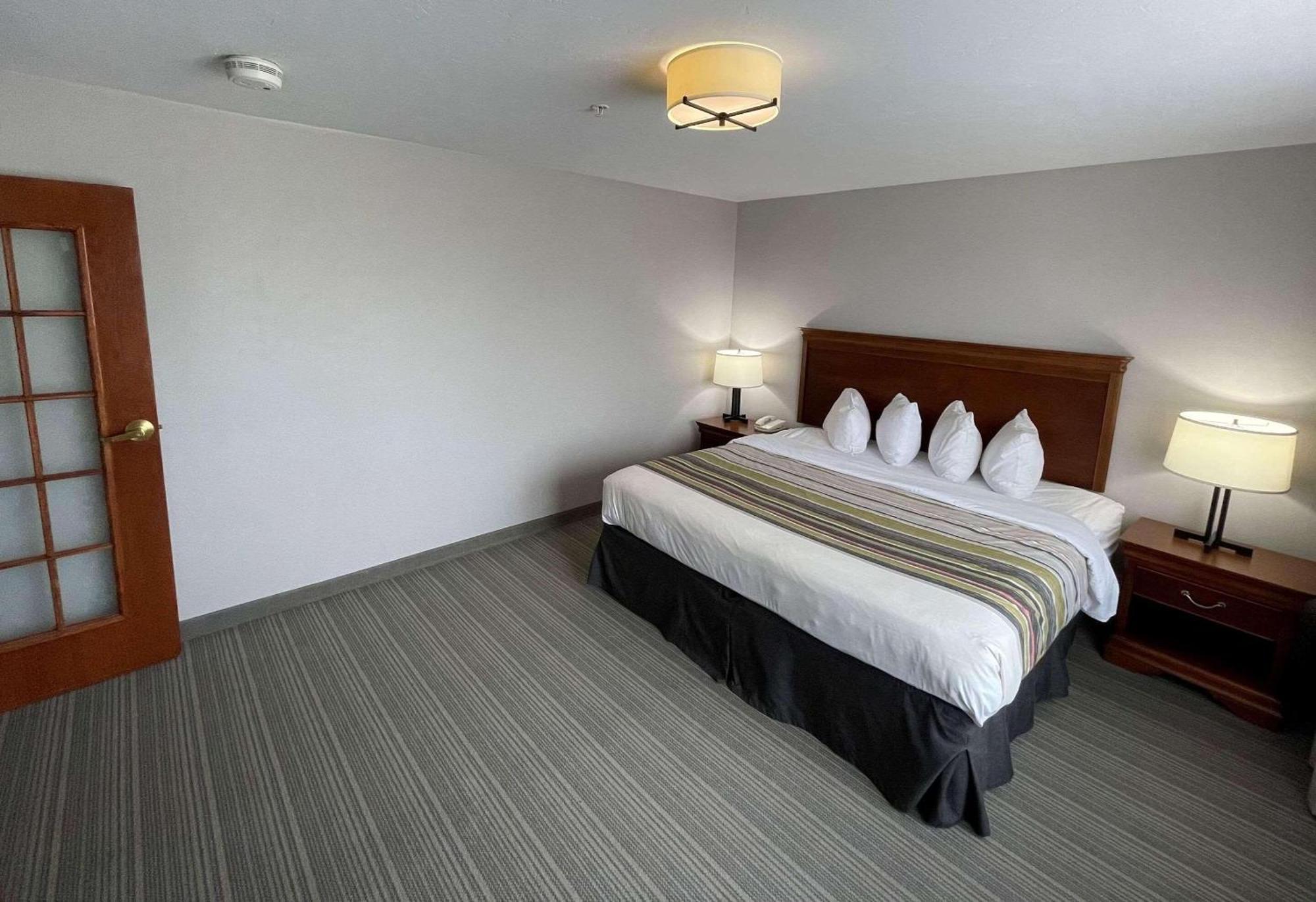 Country & By Radisson, Appleton North, Wi Hotel 4*